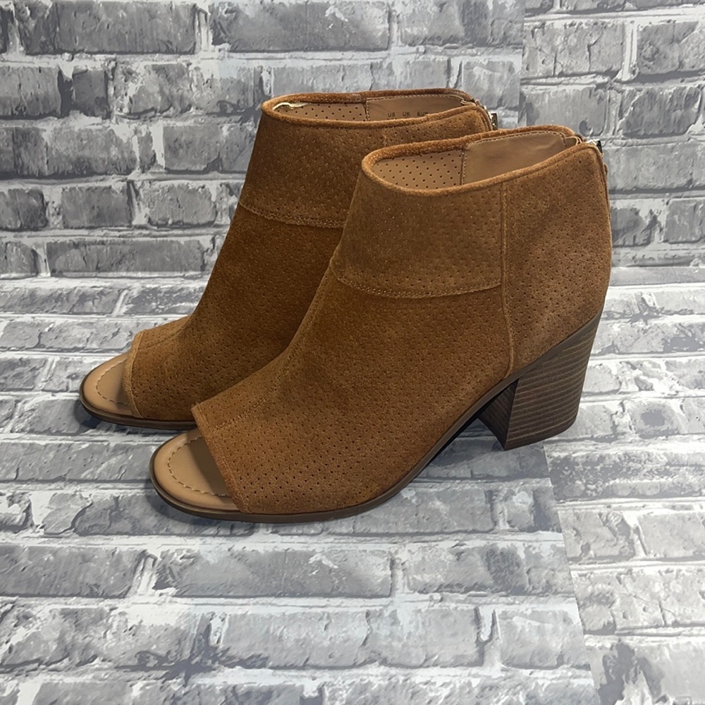 Franco Sarto Peep Toe Booties Brown Suede Block Heel 🤎💕